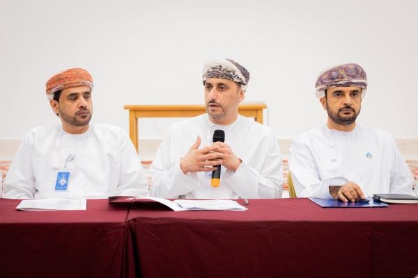 محافظ شمال الباطنة يتفقد 7 مشروعات تنموية في السويق لتطوير المرافق العامة
