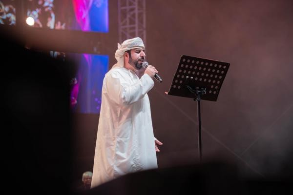 سلطان الريسي يُطرب جماهير 