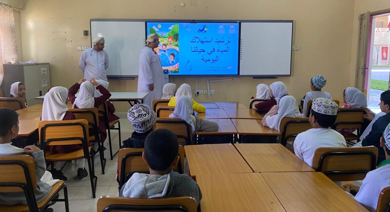 دائرة البلدية بالخابورة تنفذ محاضرة توعوية حول ترشيد استهلاك المياه ضمن حملة